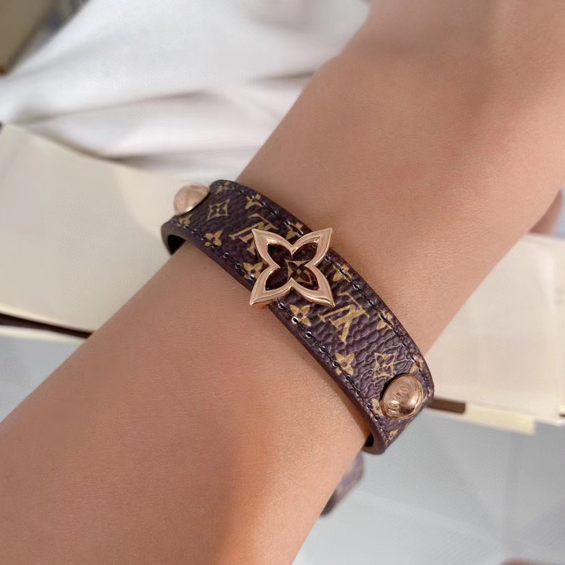 Louis Vuitton Bracelet Nano Monogram - 