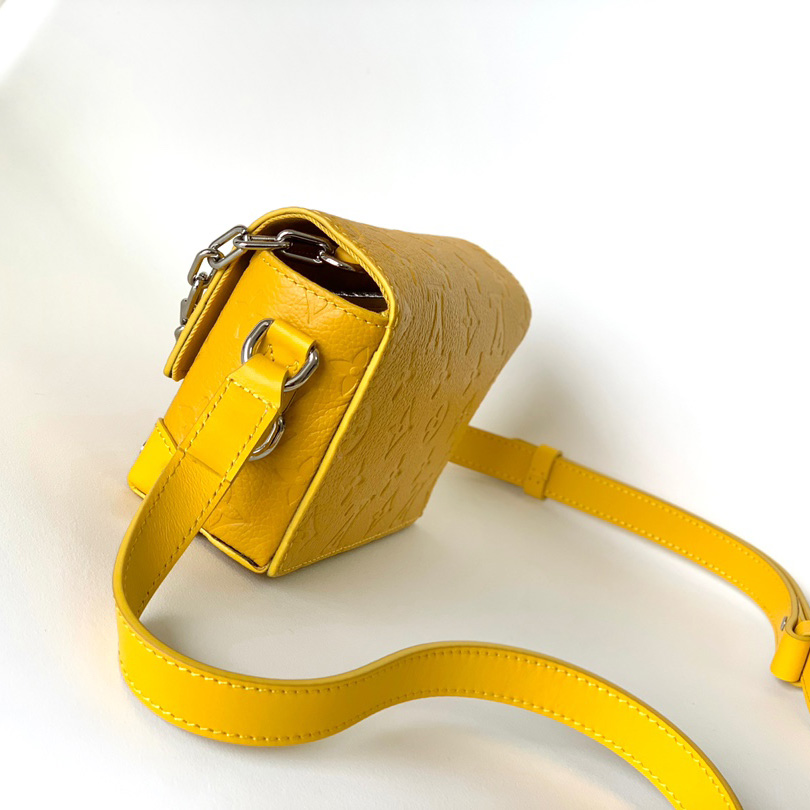 Louis Vuitton Steamer Wearable Wallet     M82917 - 