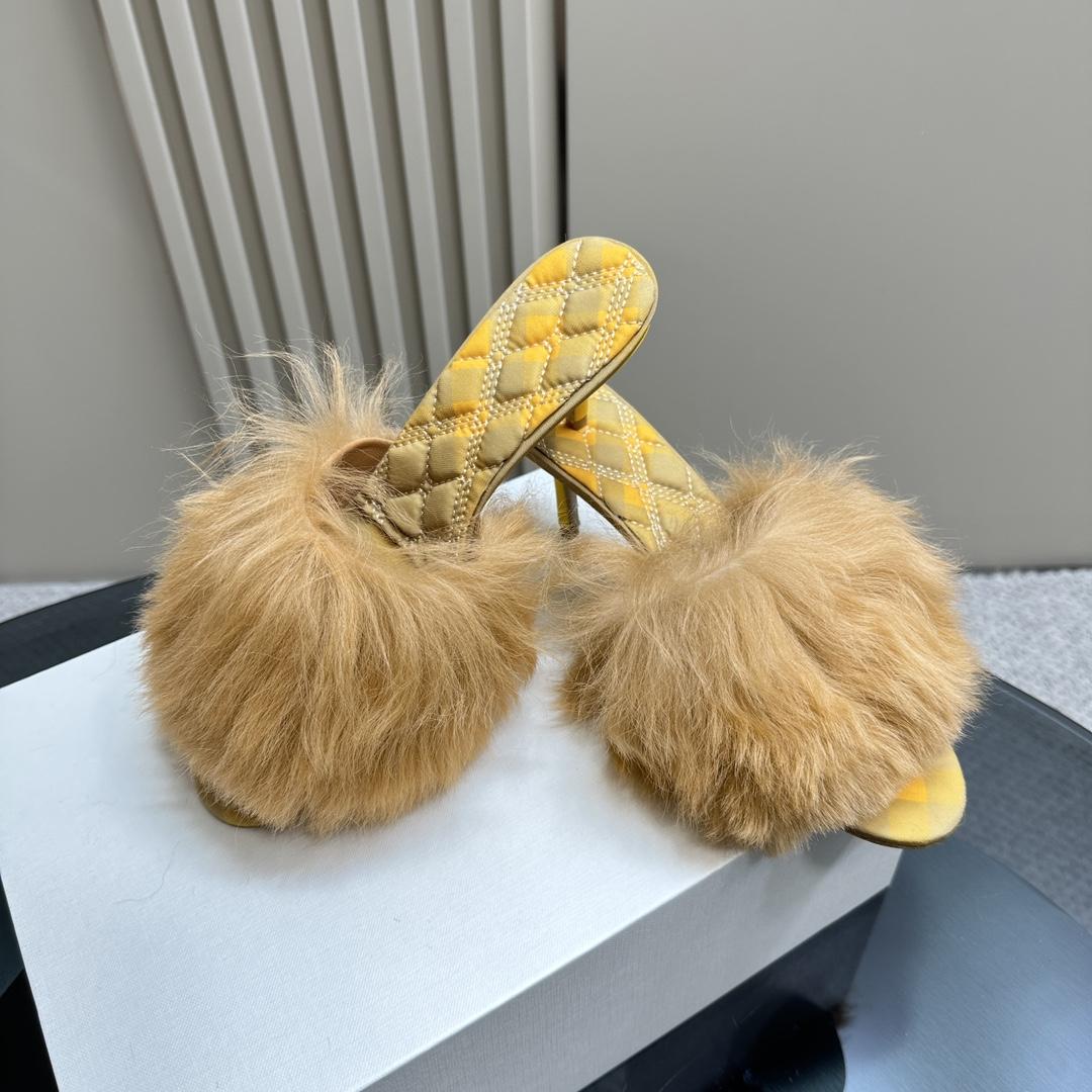 Burberry Shearling Minnie Mules - 