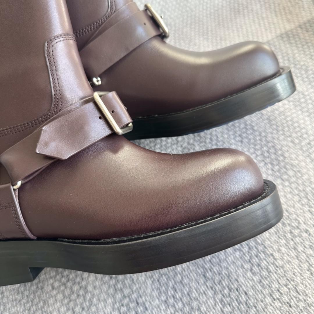 Burberry Leather Saddle Low Boots - 