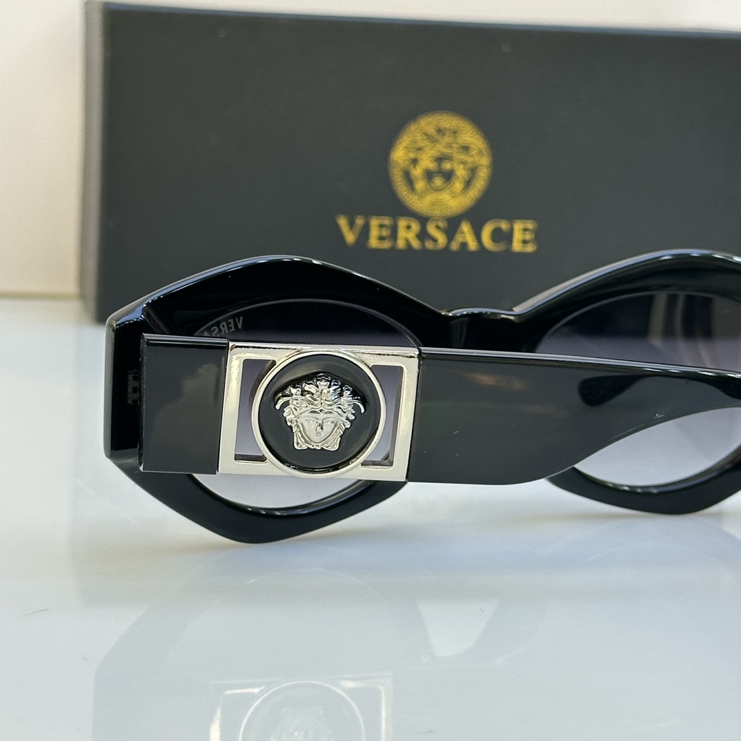 Versace Double Gianni Versace 421/B 852 Sunglasses      VE466/2 - 
