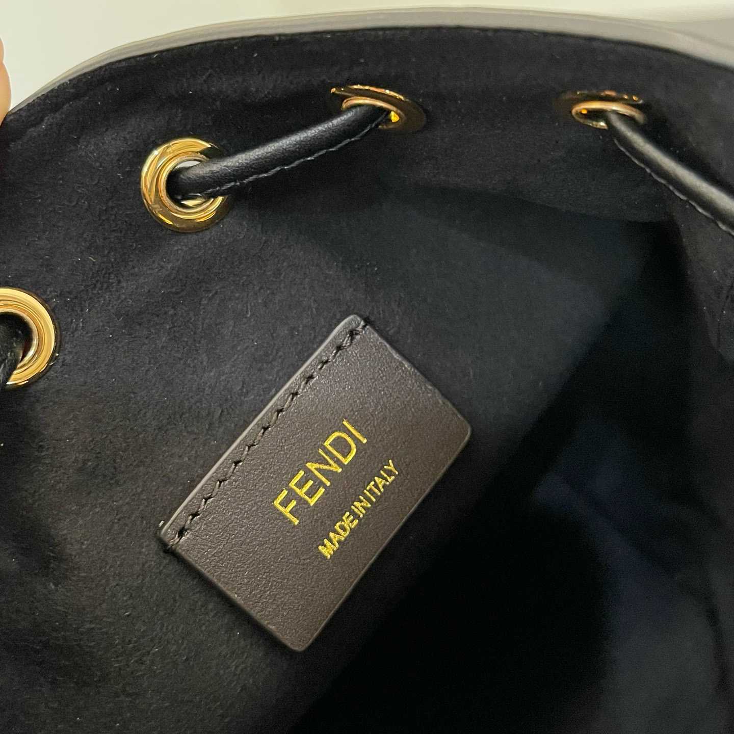 Fendi Mon Tresor Mini Bucket Bag (18-12-10cm) - 