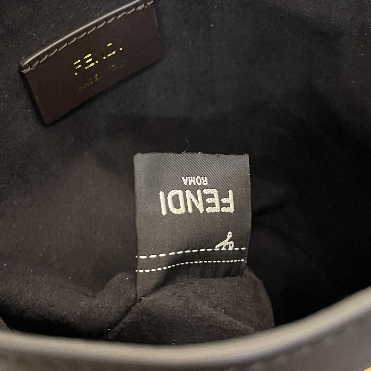 Fendi Mon Tresor Mini Bucket Bag (18-12-10cm) - 