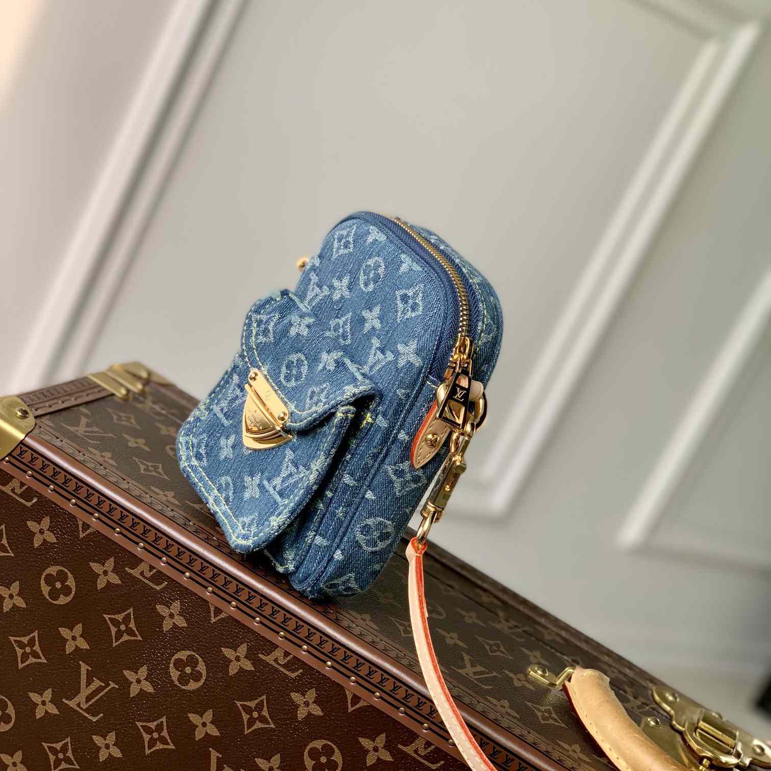 Louis Vuitton Fairfax Pochette    M82948 - 
