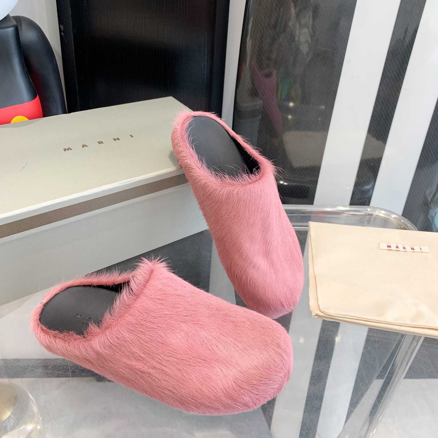 Marni Fussbett Slip-On Flat Mules - 