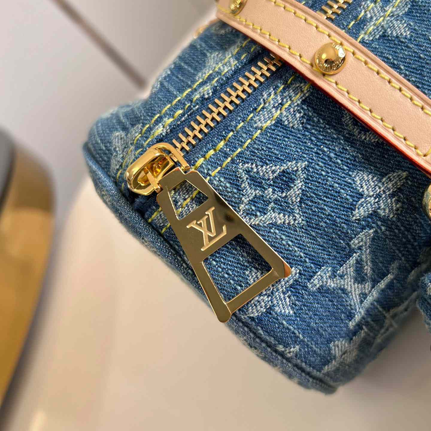 Louis Vuitton Papillon    M46830 - 