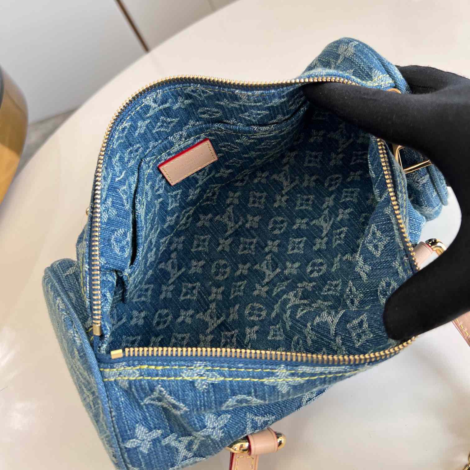 Louis Vuitton Papillon    M46830 - 