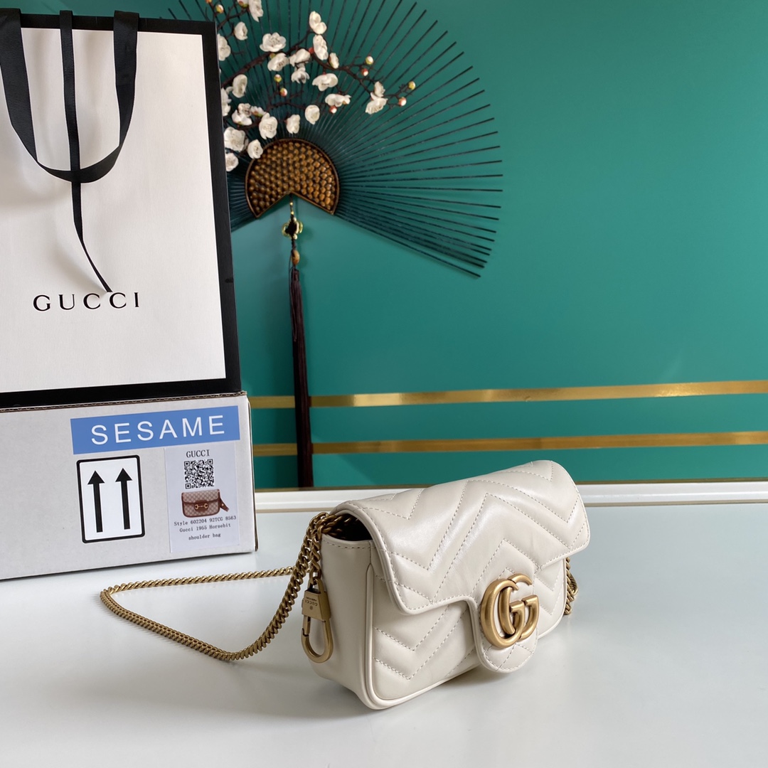 Gucci GG Marmont Super Mini Bag - 