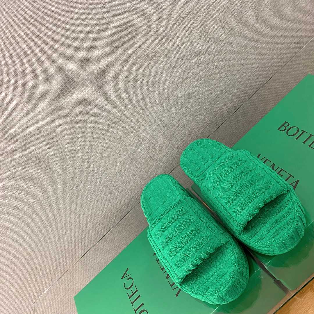 Bottega Veneta Resort Sponge Slippers - 