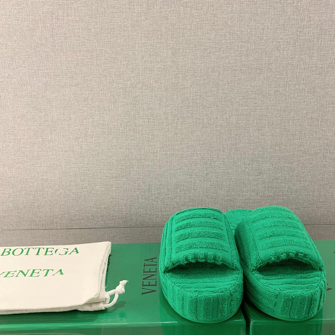Bottega Veneta Resort Sponge Slippers - 