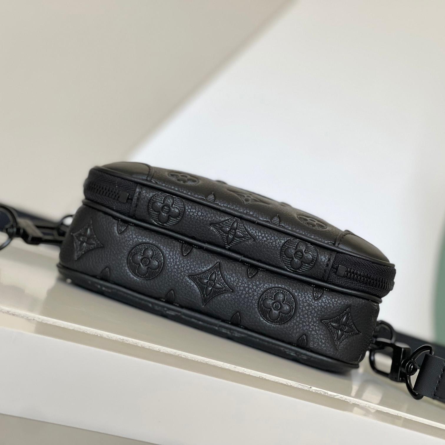 Louis Vuitton Alpha Wearable Wallet     M82544 - 
