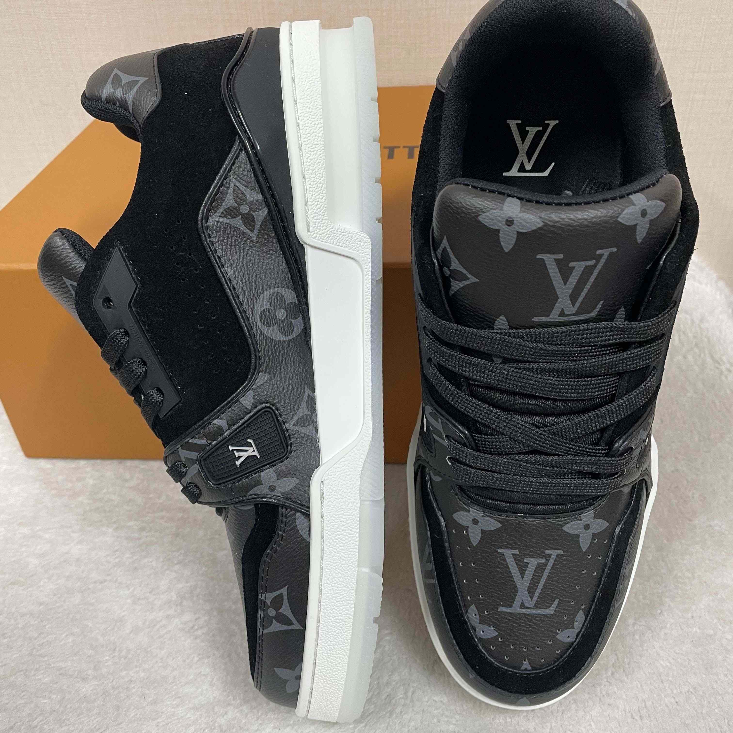 Louis Vuitton LV Trainer Sneaker  1A8PU8   - DesignerGu