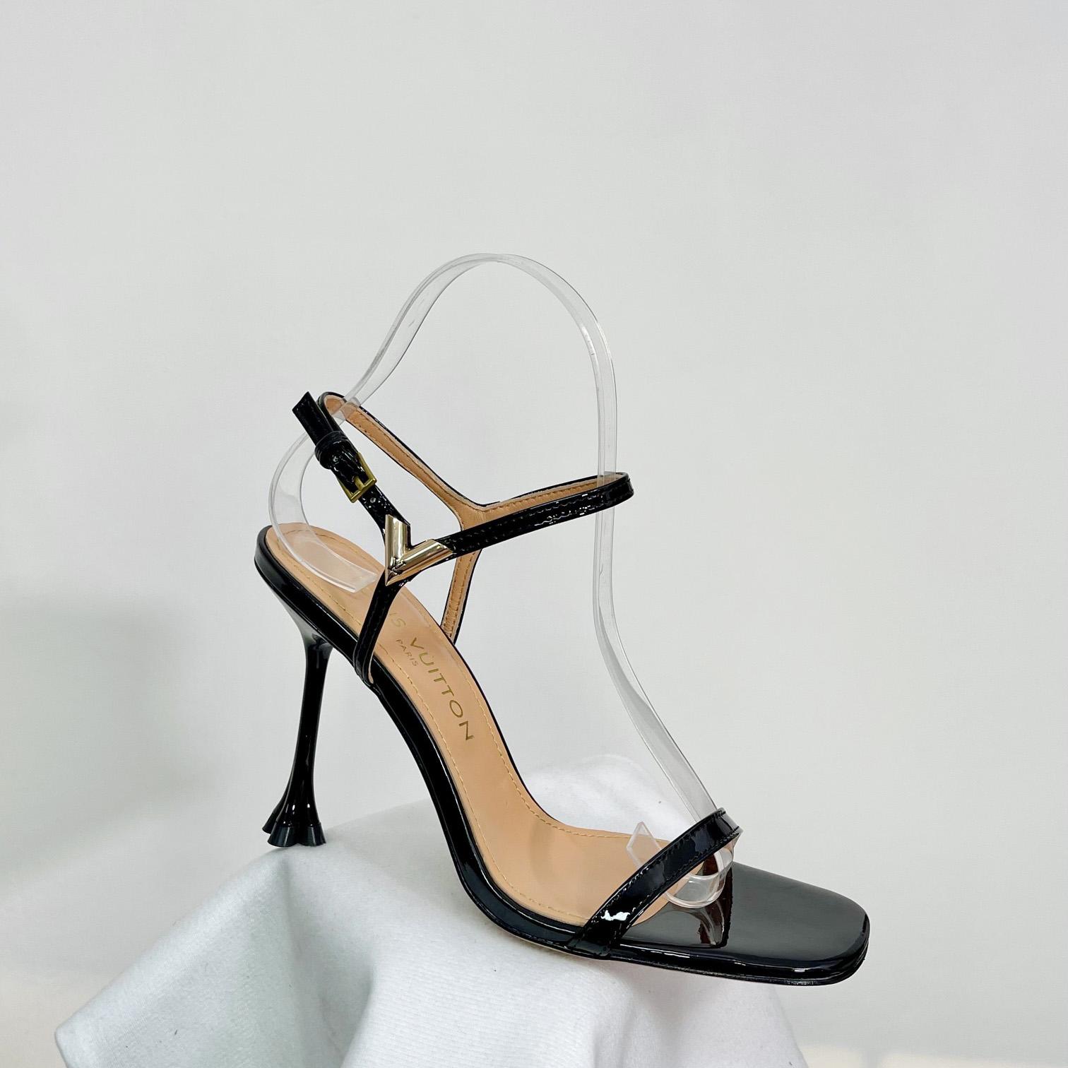 Louis Vuitton Blossom Sandal   1AC8BS - 