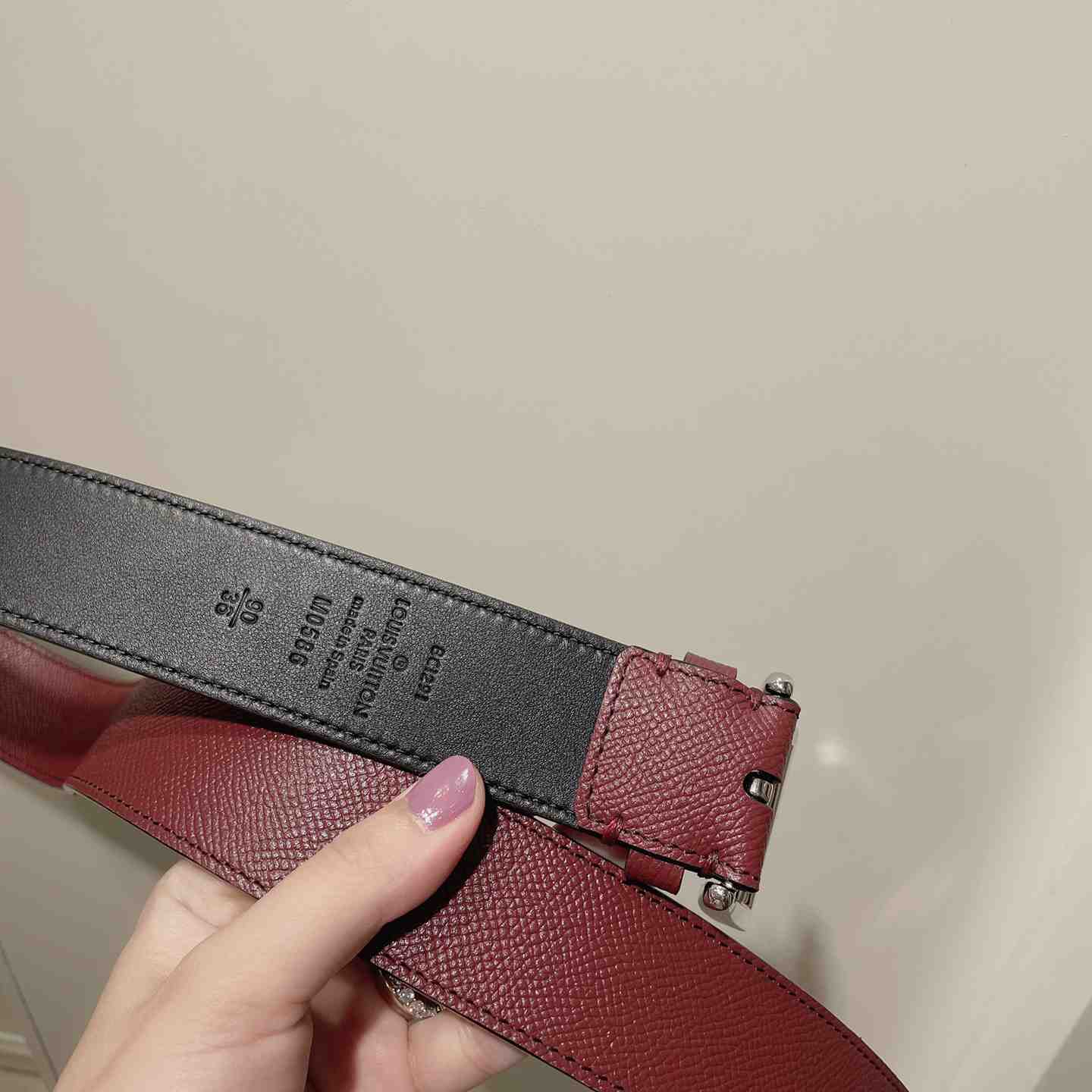 Louis Vuitton LV City Pin 35mm Belt   M0586T - 