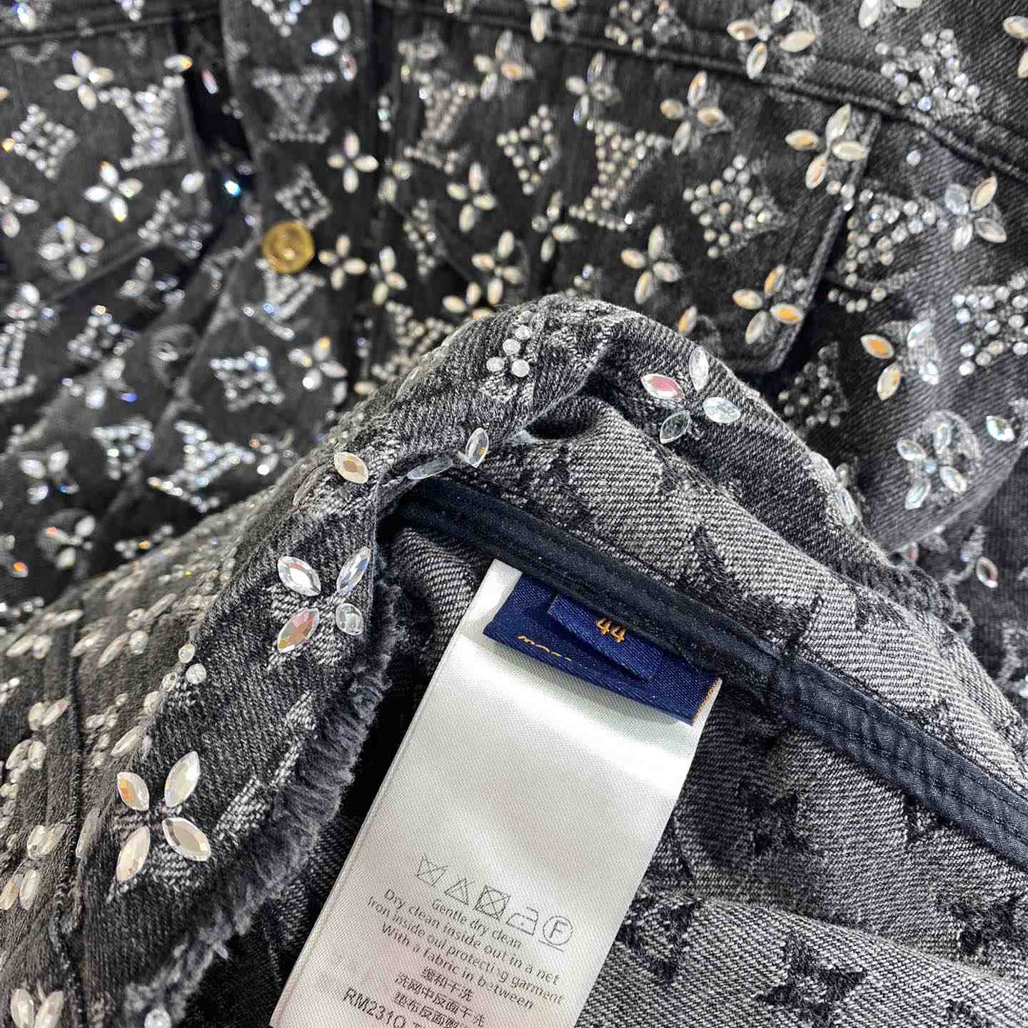 Louis Vuitton Embroidered Monogram Denim Overshirt    1ABY8X - 