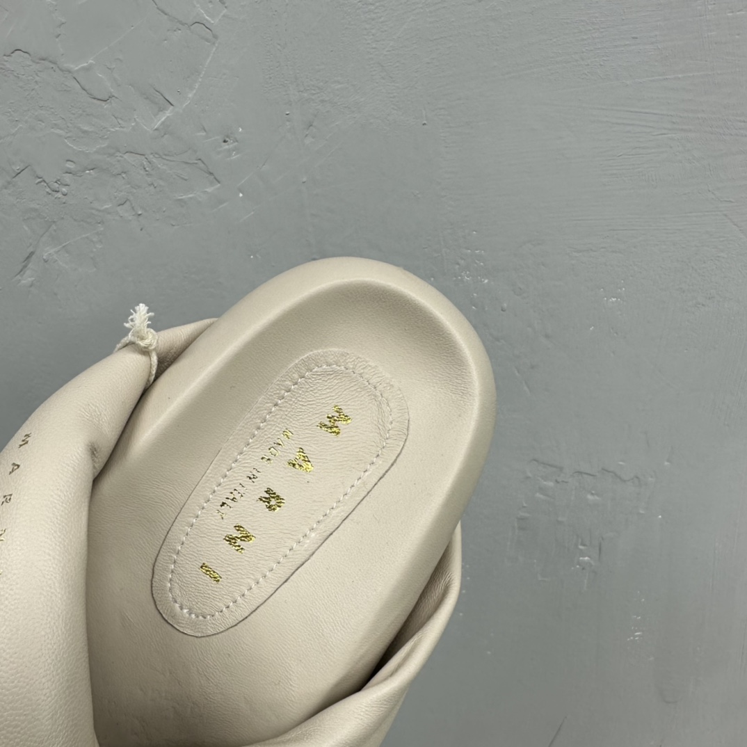 Marni Ivory Twisted Leather Bubble Sandal - 