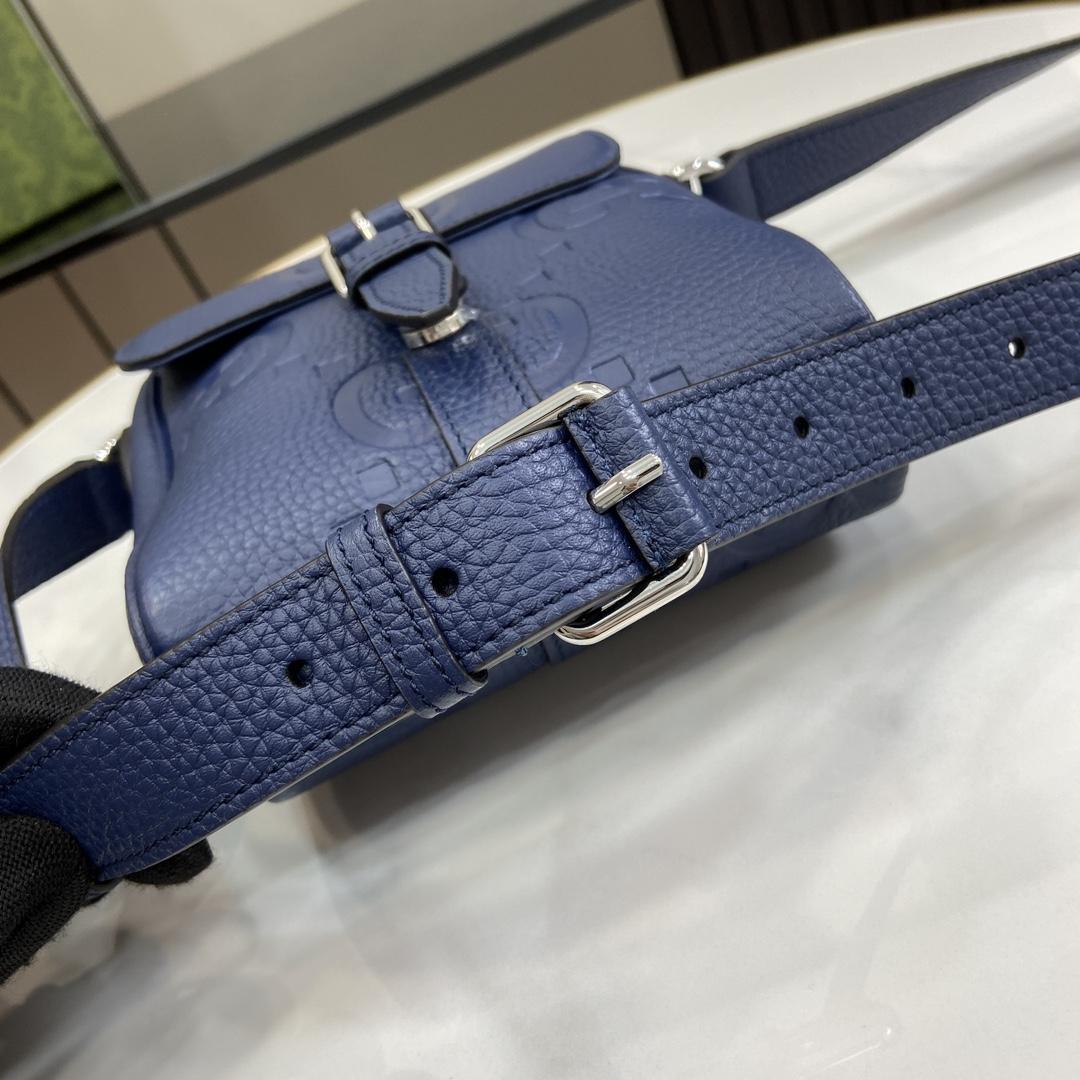 Gucci Jumbo GG Small Messenger Bag   - 