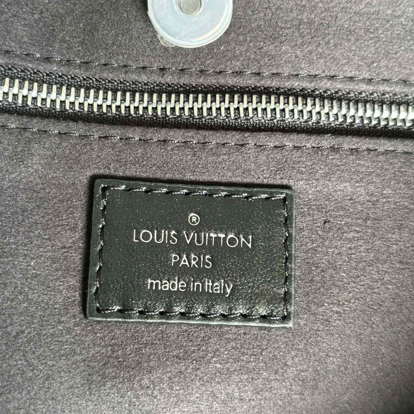 Louis Vuitton CarryAll Cargo PM    M24861 - 