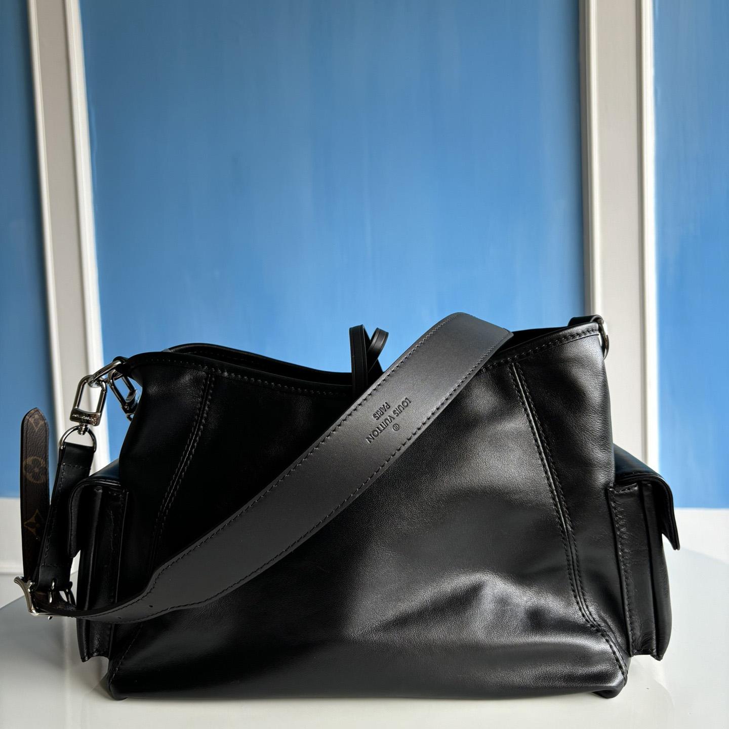 Louis Vuitton CarryAll Cargo PM    M24861 - 