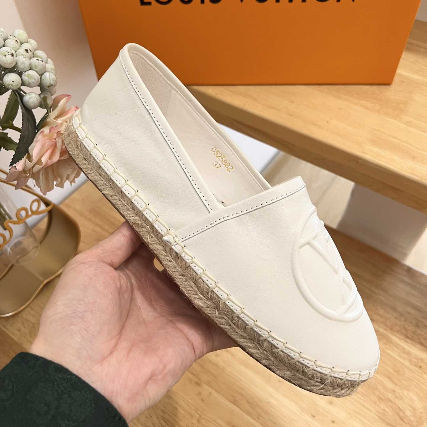 Louis Vuitton Starboard Flat Espadrille      1ABVLU - 