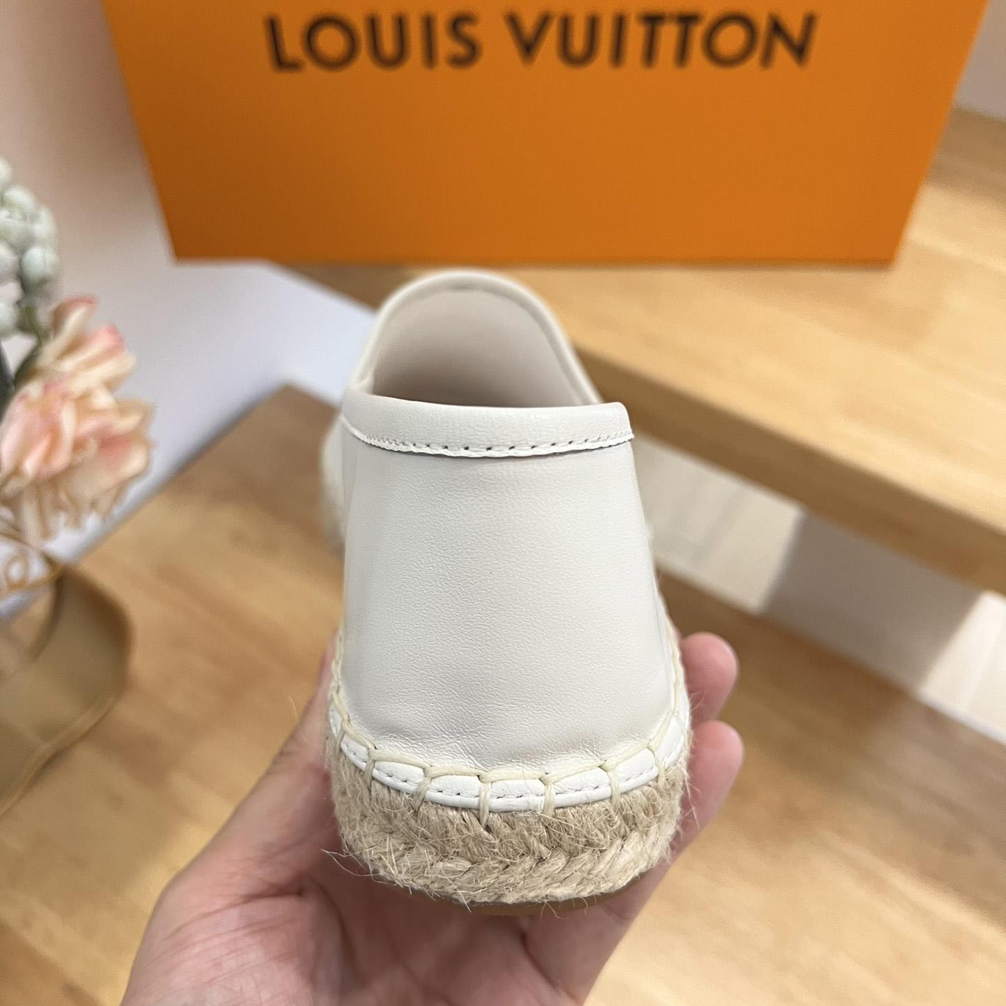 Louis Vuitton Starboard Flat Espadrille      1ABVLU - 