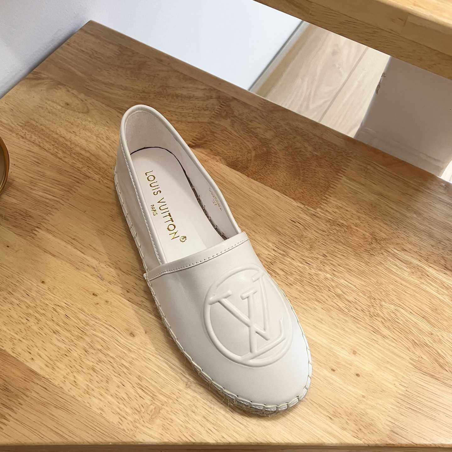 Louis Vuitton Starboard Flat Espadrille      1ABVLU - 