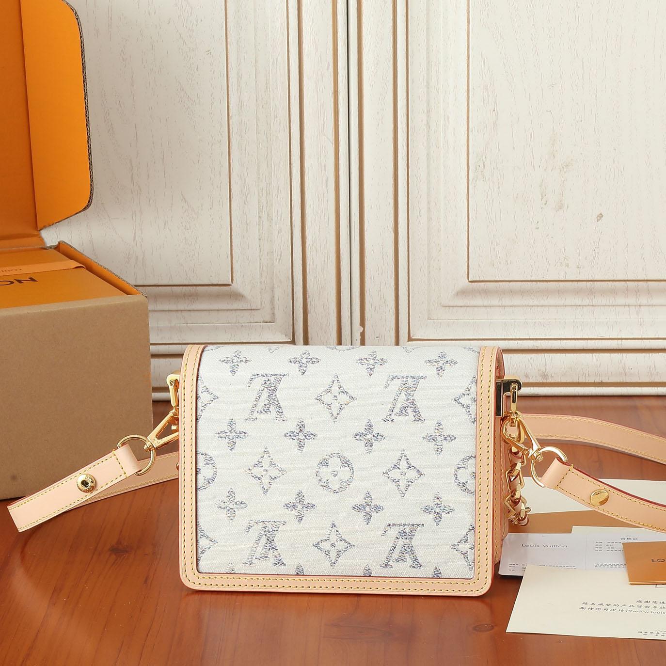Louis Vuitton Mini Dauphine  M24841 - 