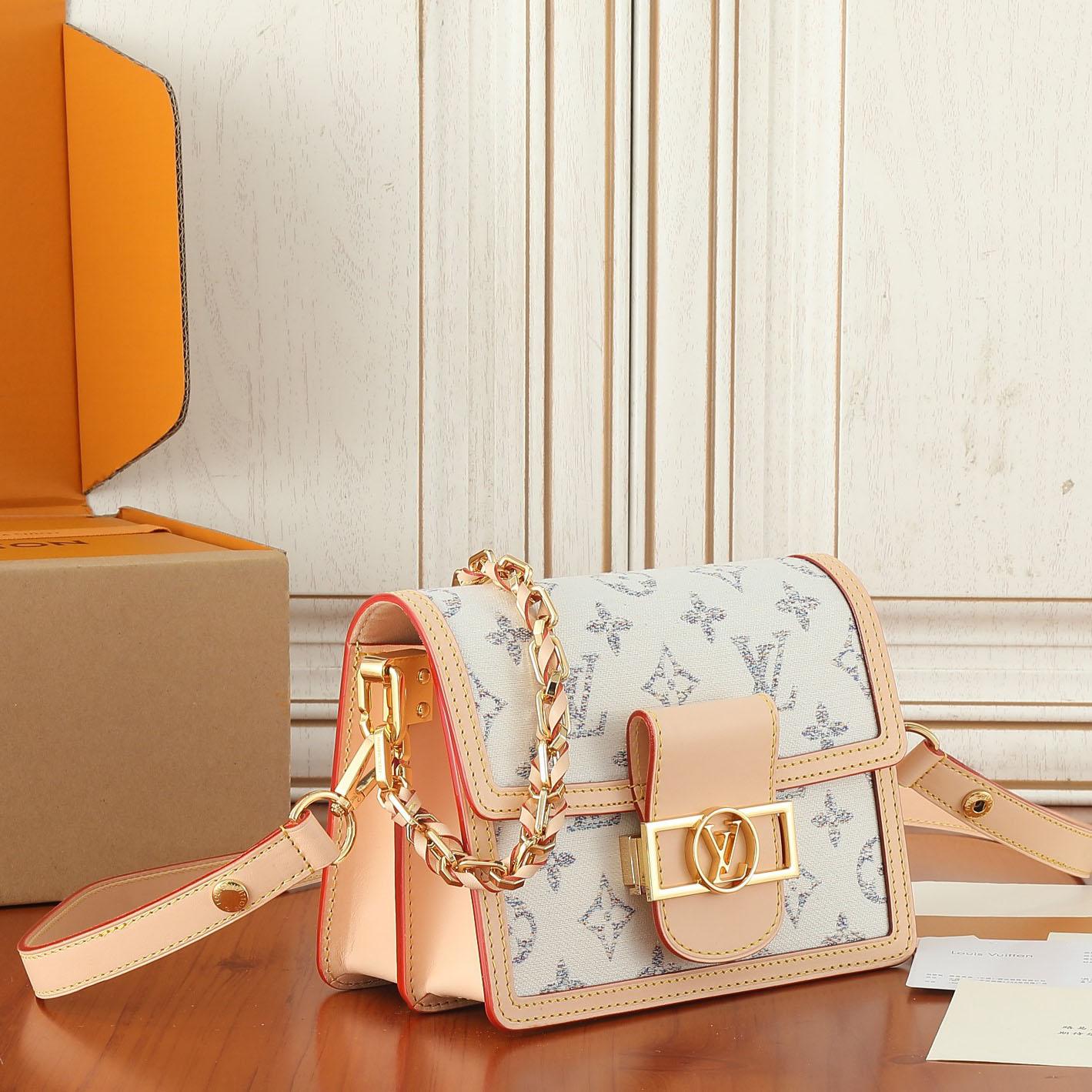 Louis Vuitton Mini Dauphine  M24841 - 