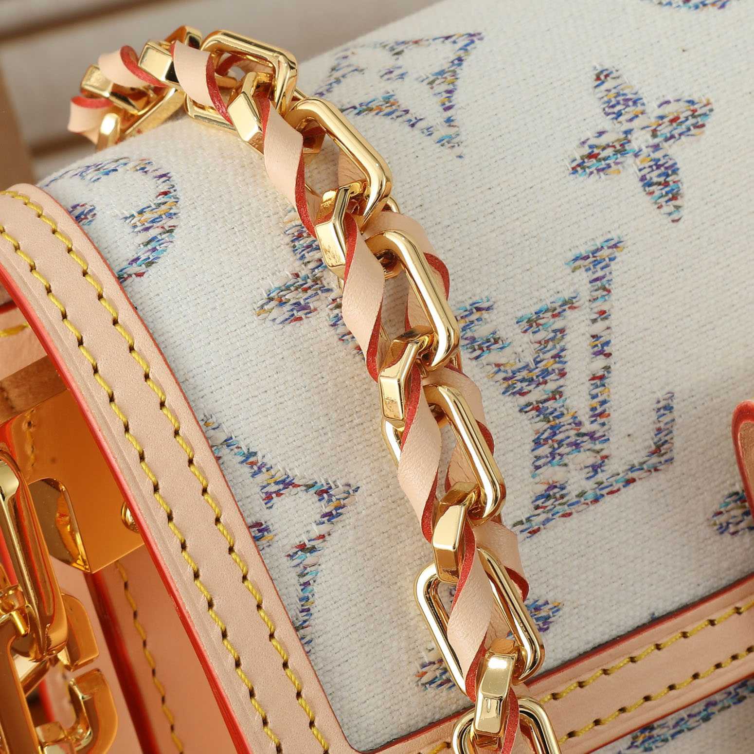 Louis Vuitton Mini Dauphine  M24841 - 