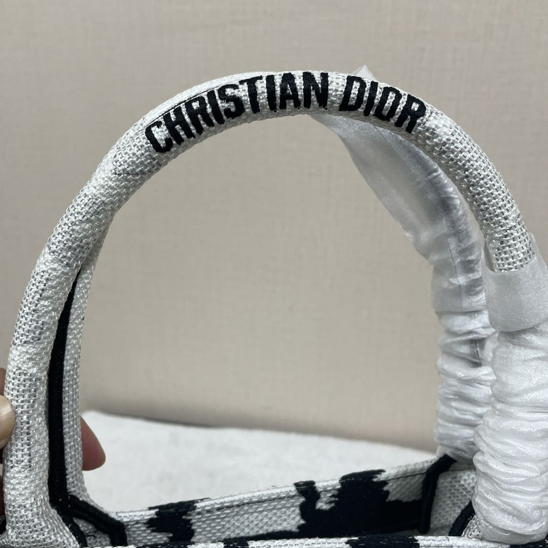 Dior Medium Dior Book Tote - DesignerGu