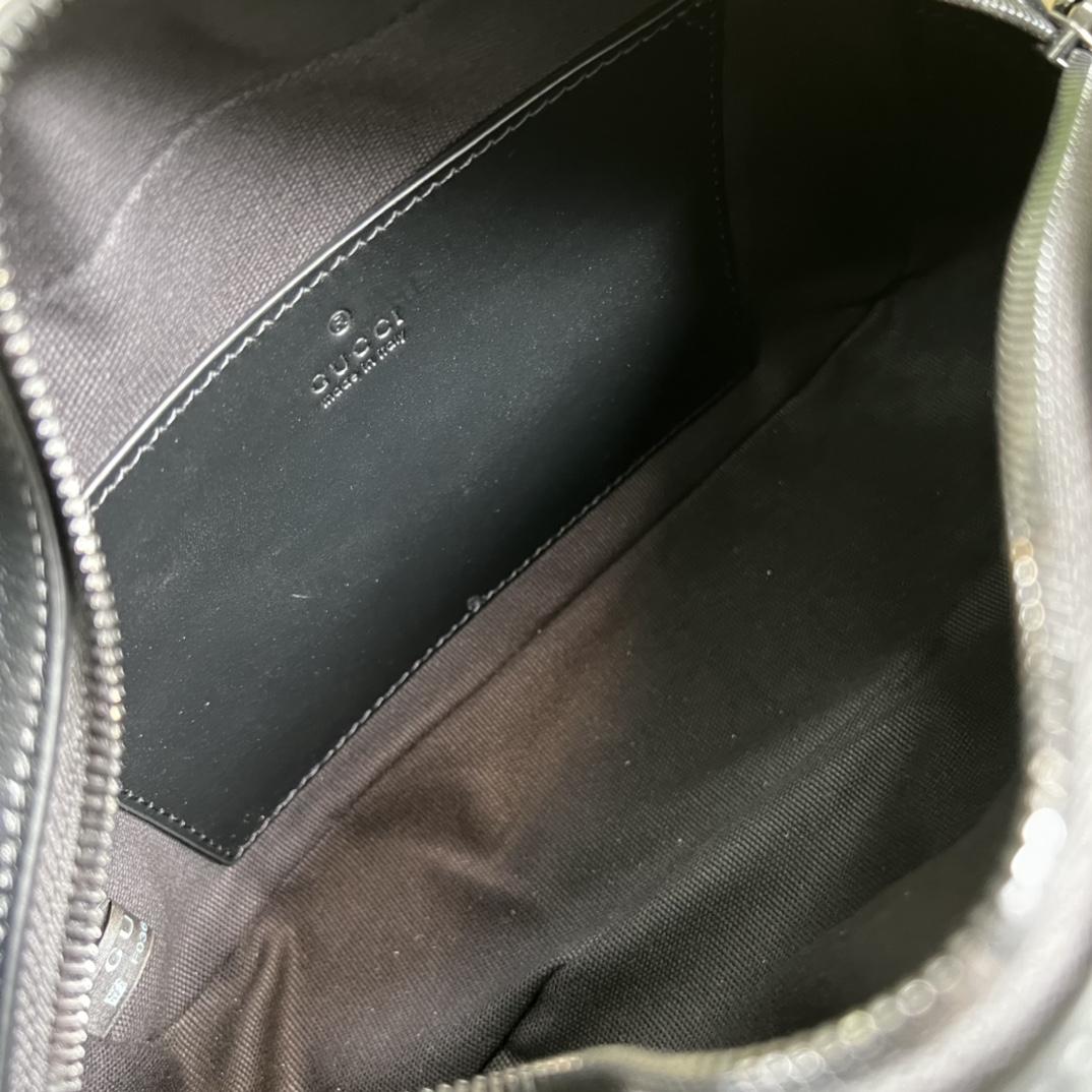 Gucci GG Marmont Small Shoulder Bag - 