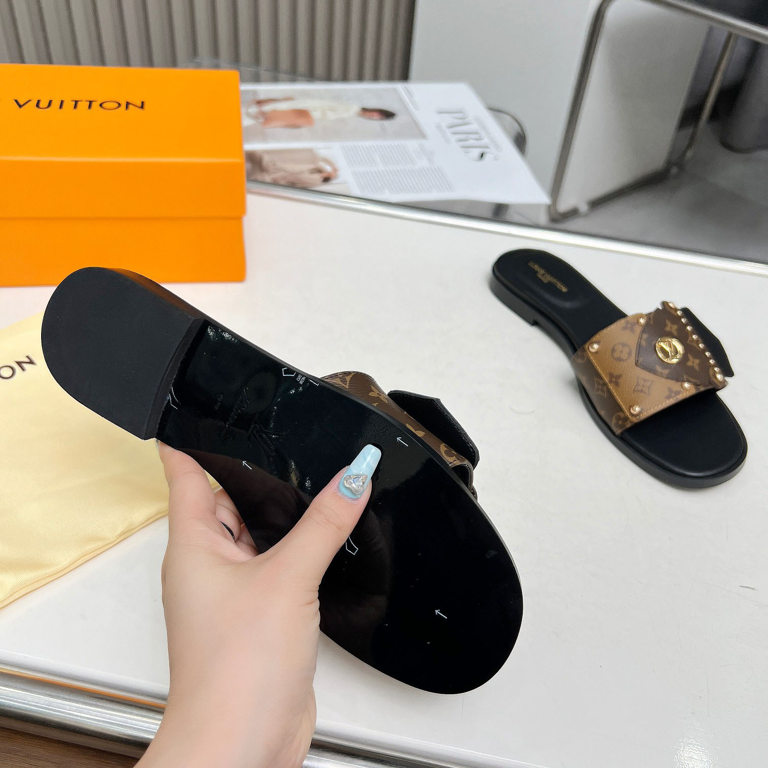Louis Vuitton LV Frame Flat Mule   1ACXGE - 