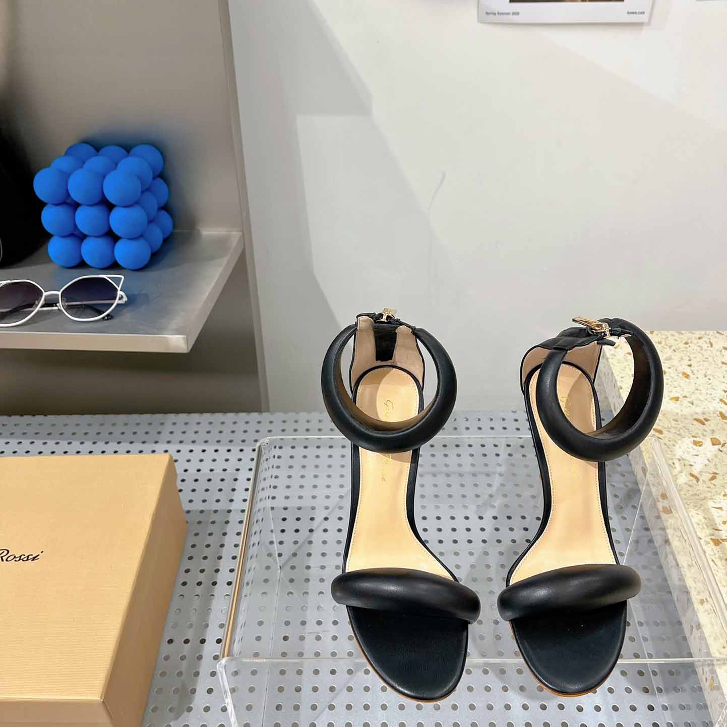 Gianvito Rossi Leather Bijoux Sandals - 