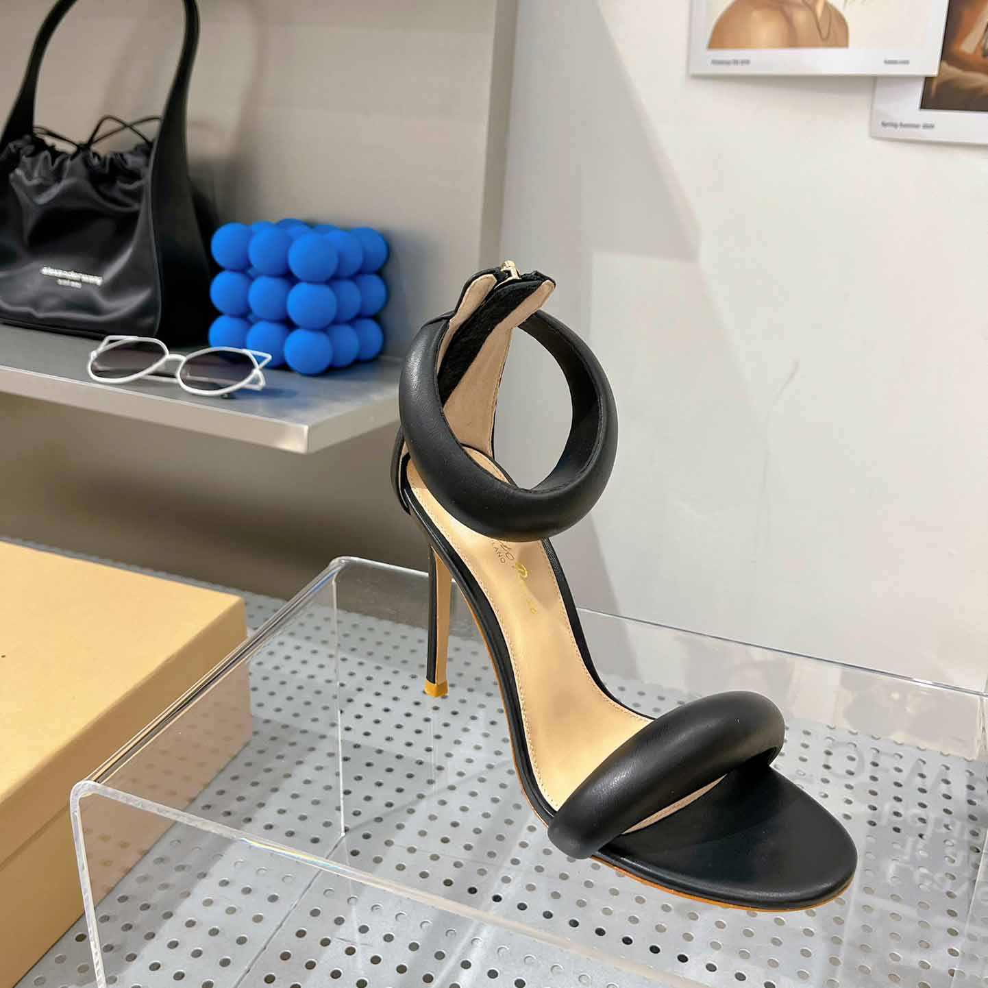 Gianvito Rossi Leather Bijoux Sandals - 