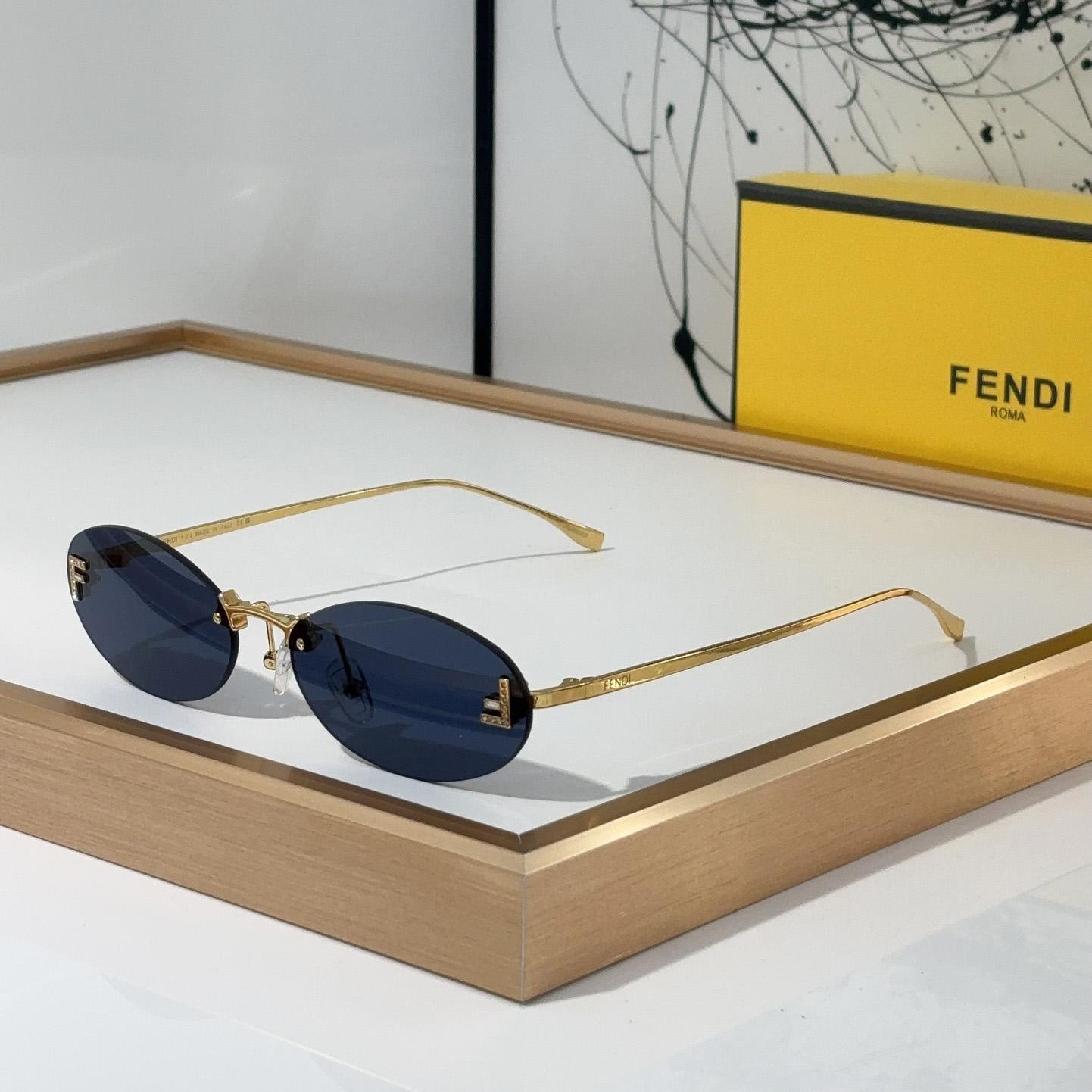 Fendi FE4075US Sunglasses - 