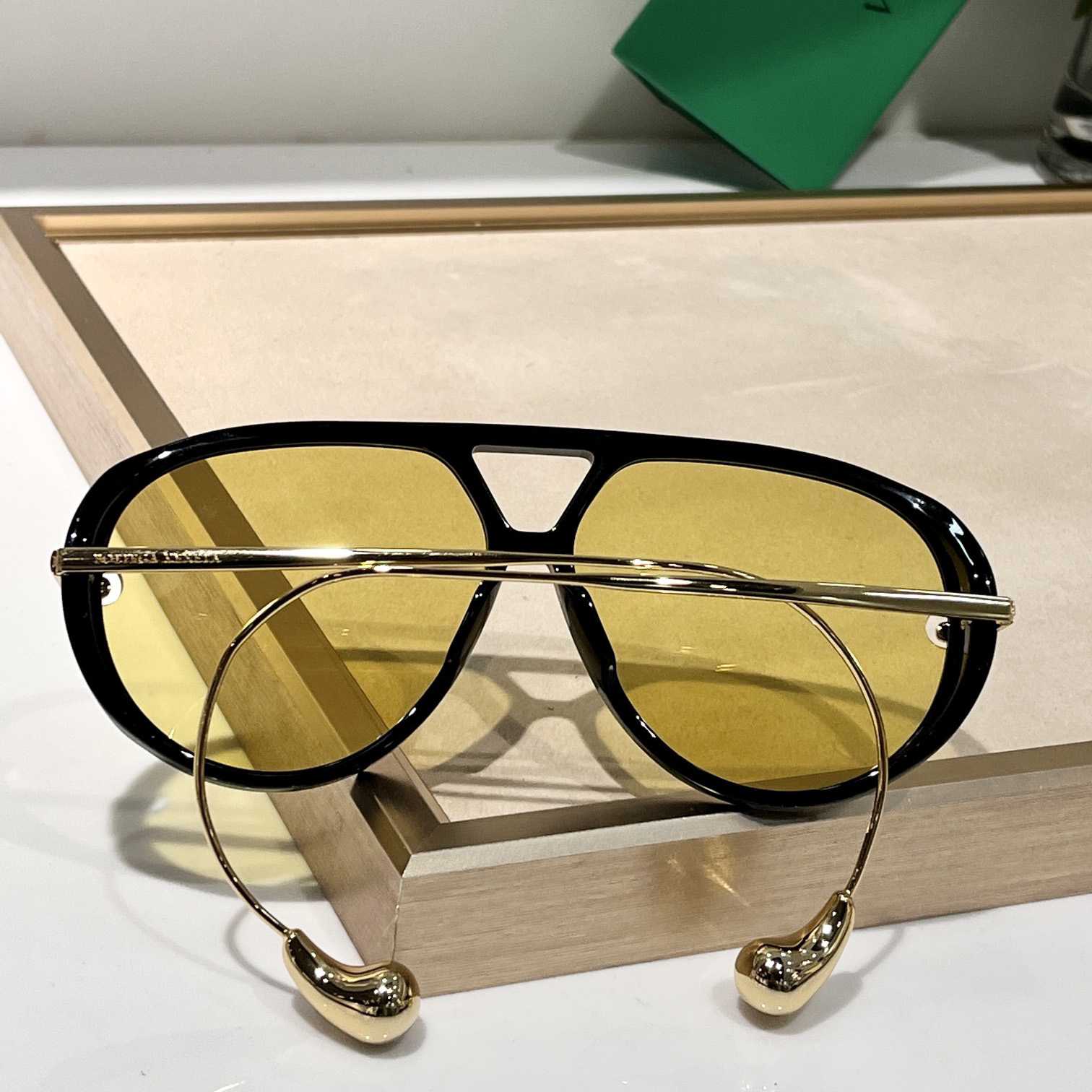 Bottega Veneta Drop Aviator Sunglasses    - 