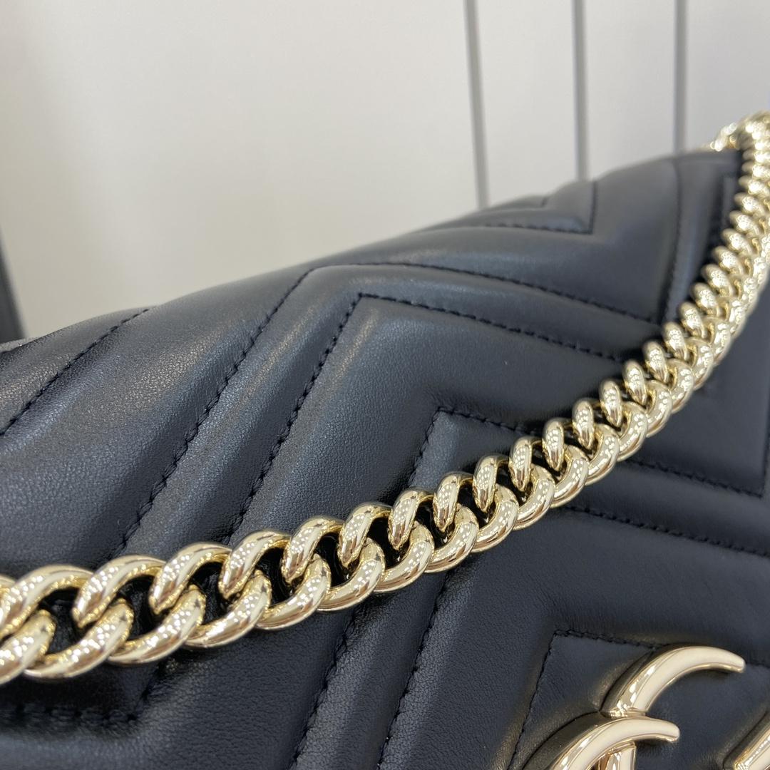Gucci GG Marmont Large Shoulder Bag - 