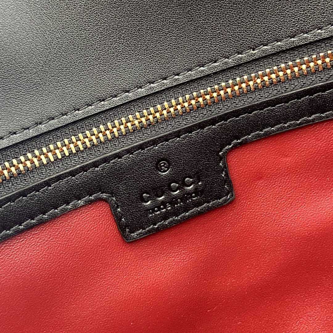 Gucci GG Marmont Large Shoulder Bag - 