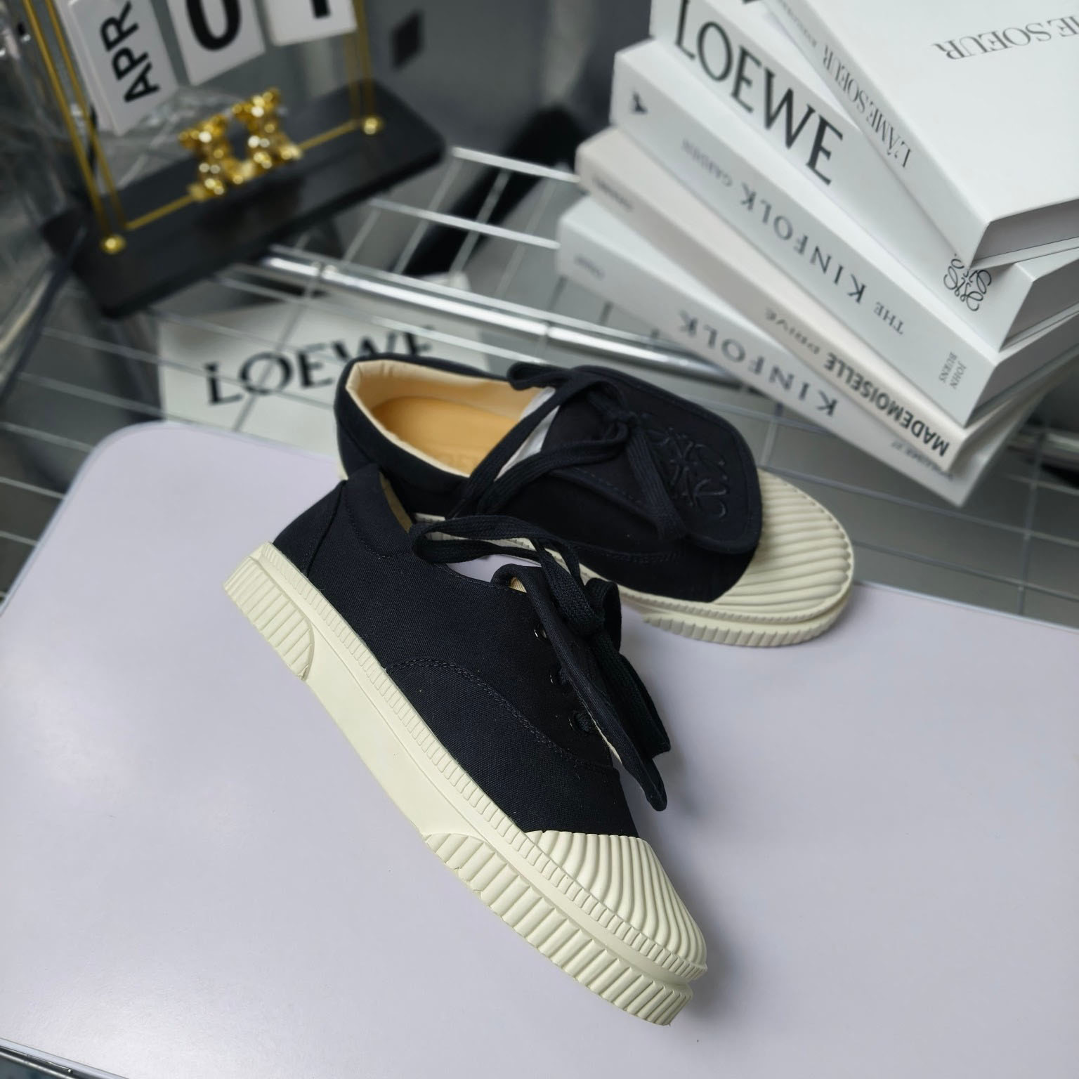 Loewe Anagram Embroidered Flap Low-Top Sneakers - 