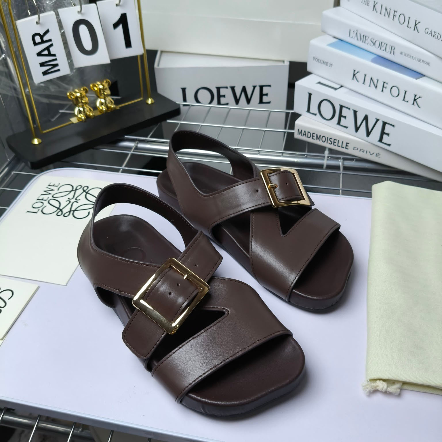 Loewe Ease Buckle Sandal In Vegetal Calfskin - 
