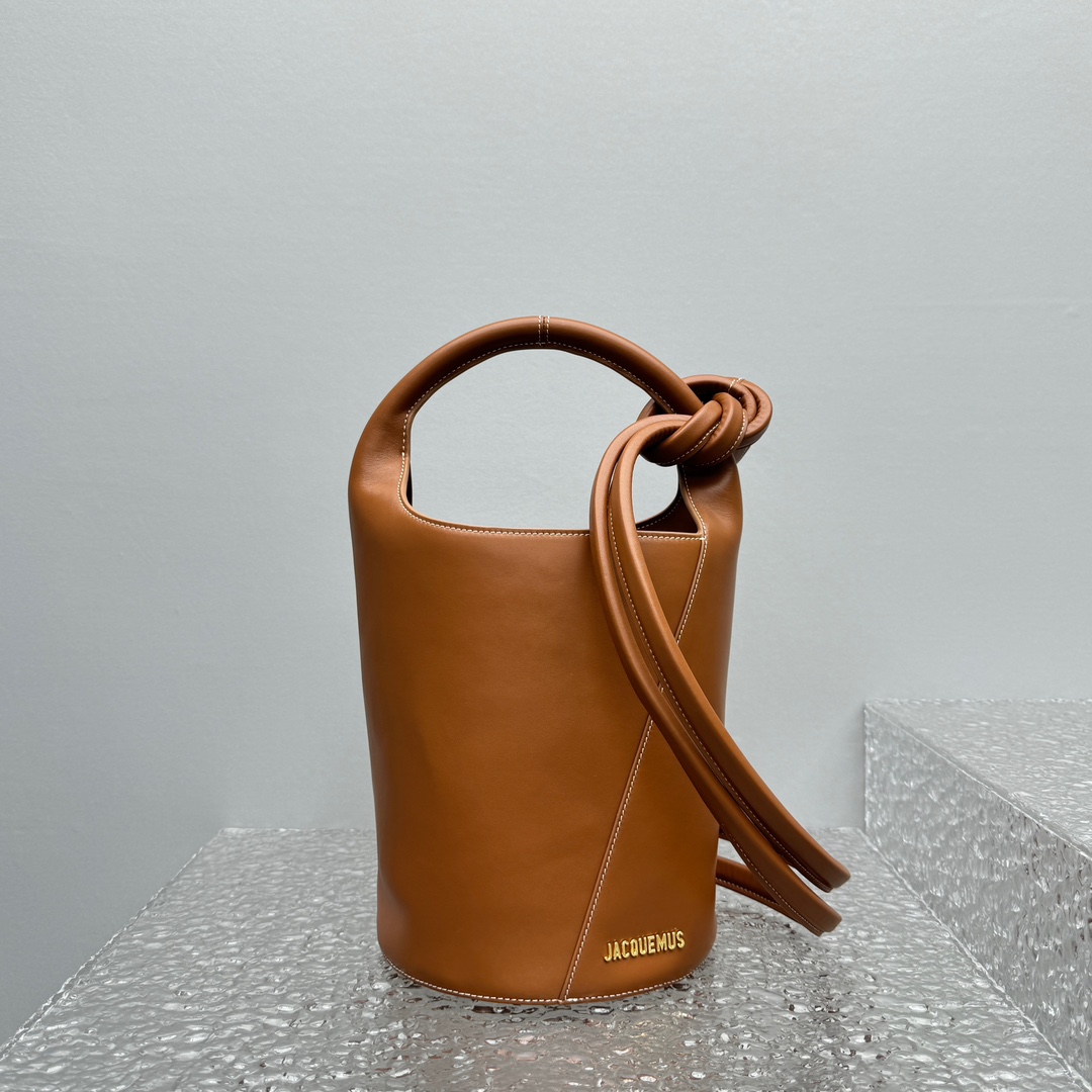 Jacquemus Le petit Tourni Mini Knotted Bucket Bag - 