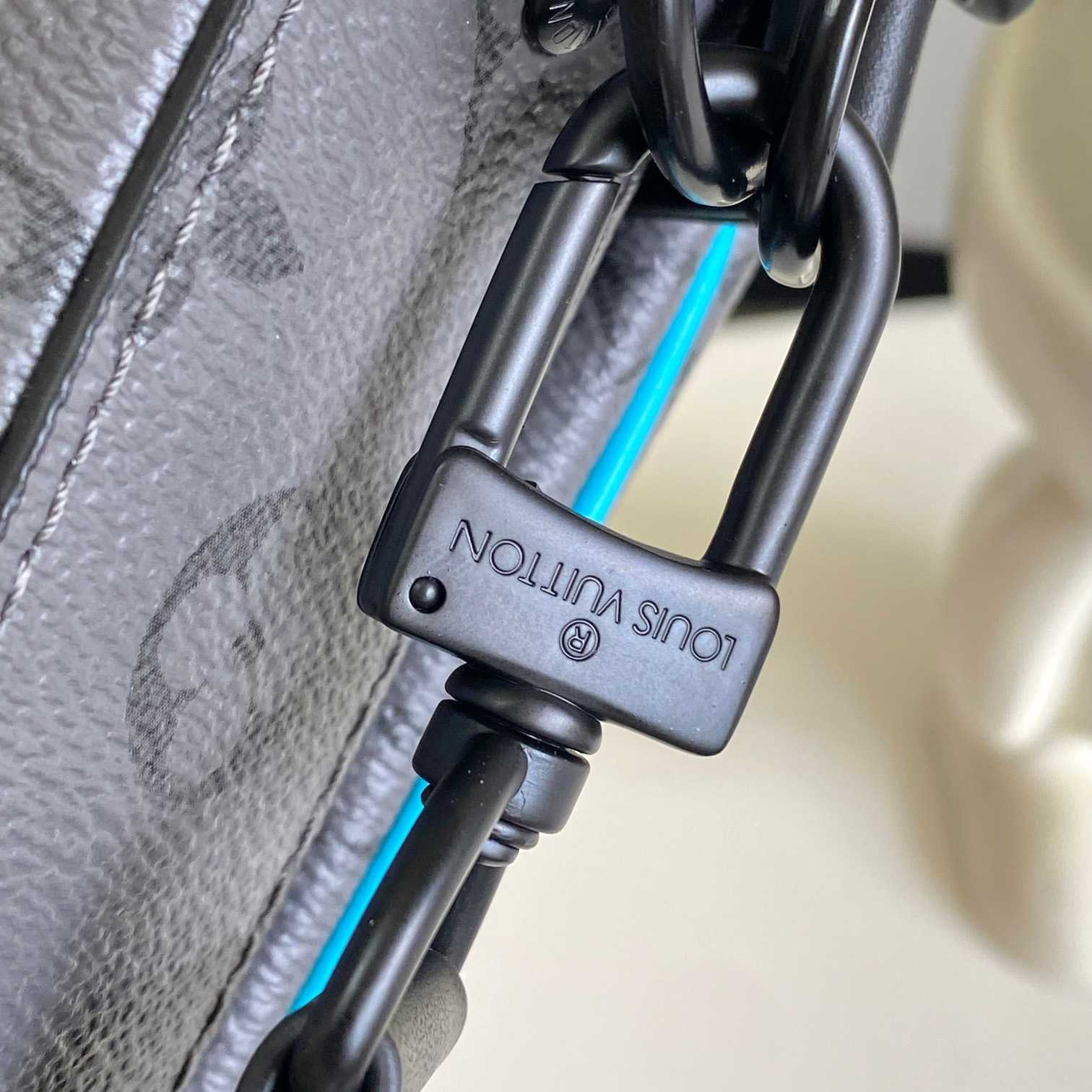 Louis Vuitton Trio Messenger  M11648 - 