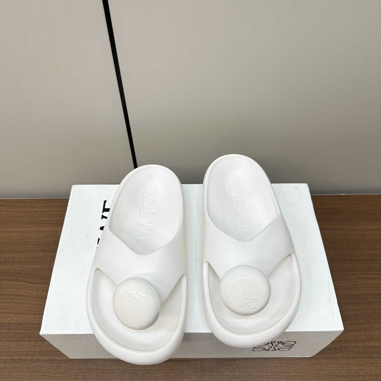 Loewe Paula's Ibiza Bubble Rubber Thong Sandals - 