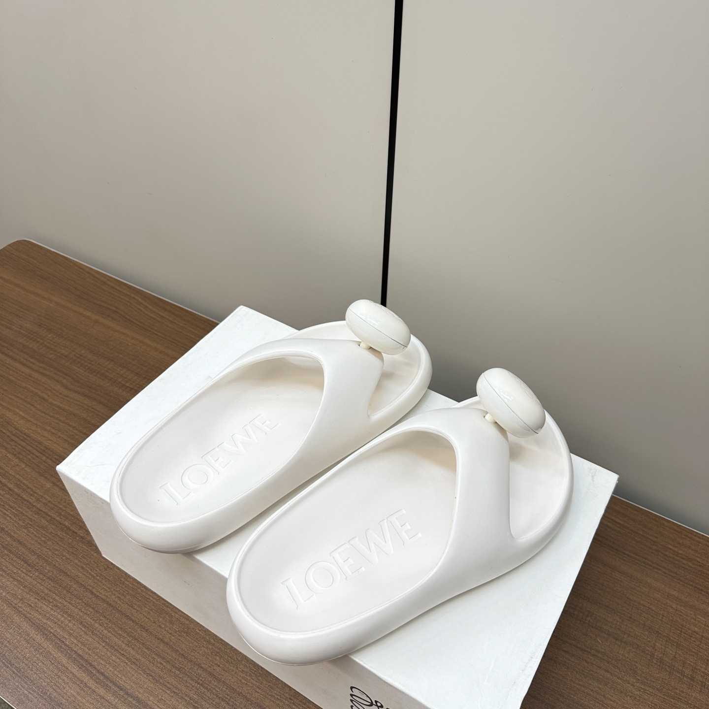 Loewe Paula's Ibiza Bubble Rubber Thong Sandals - 