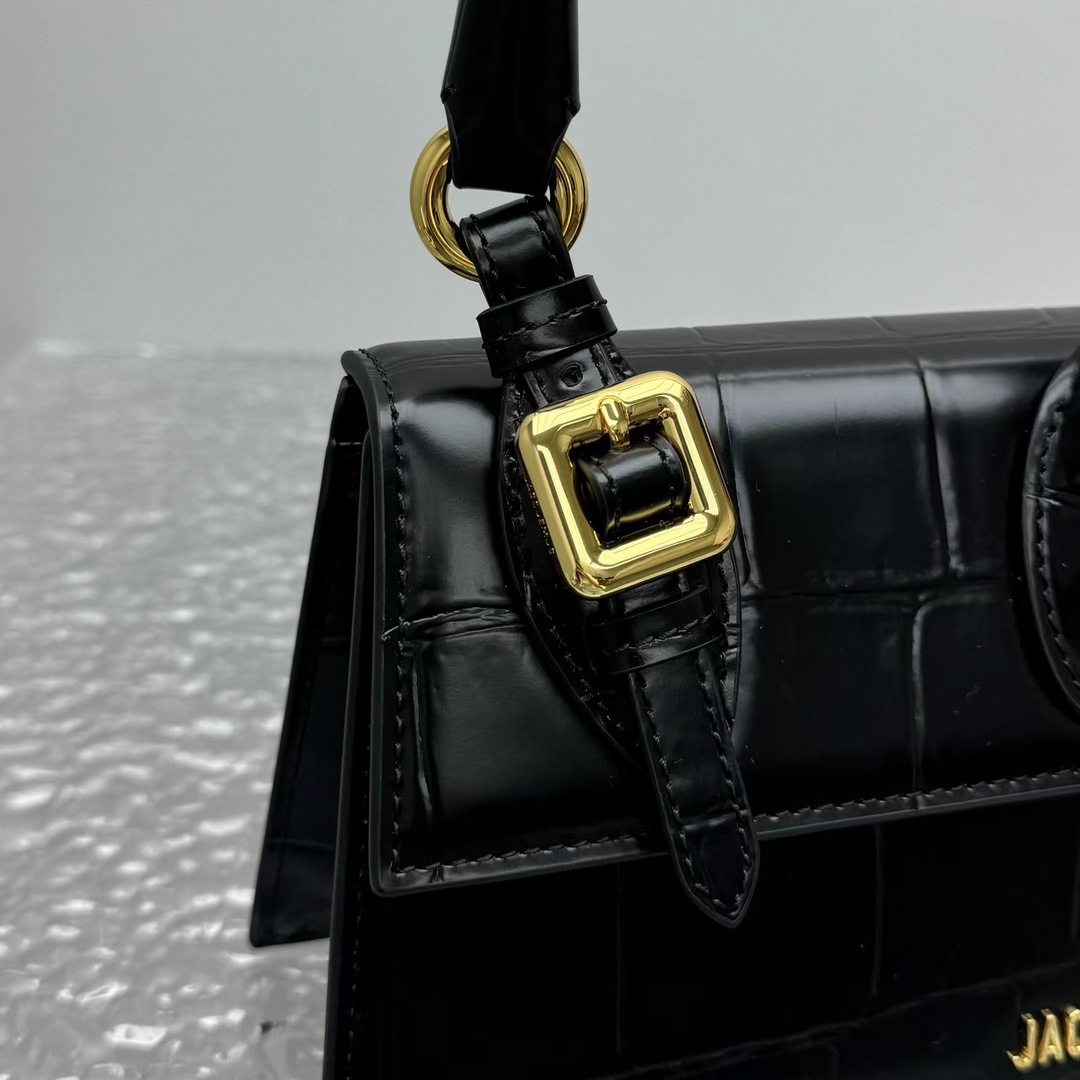 Jacquemus Le Chiquito Moyen Boucle - 