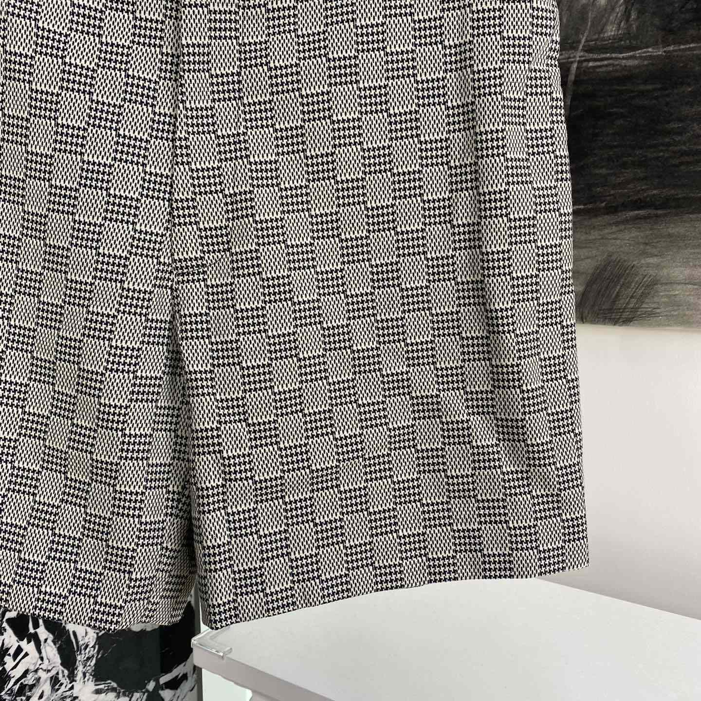 Louis Vuitton Damier Hounds Tooth Slim Wool Shorts - 