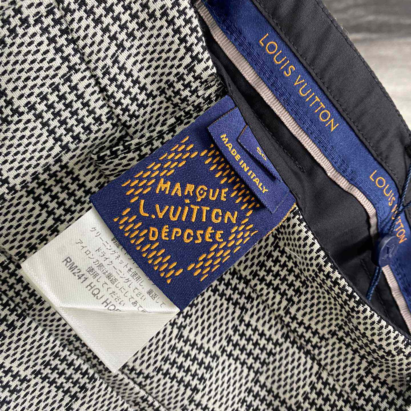 Louis Vuitton Damier Hounds Tooth Slim Wool Shorts - 