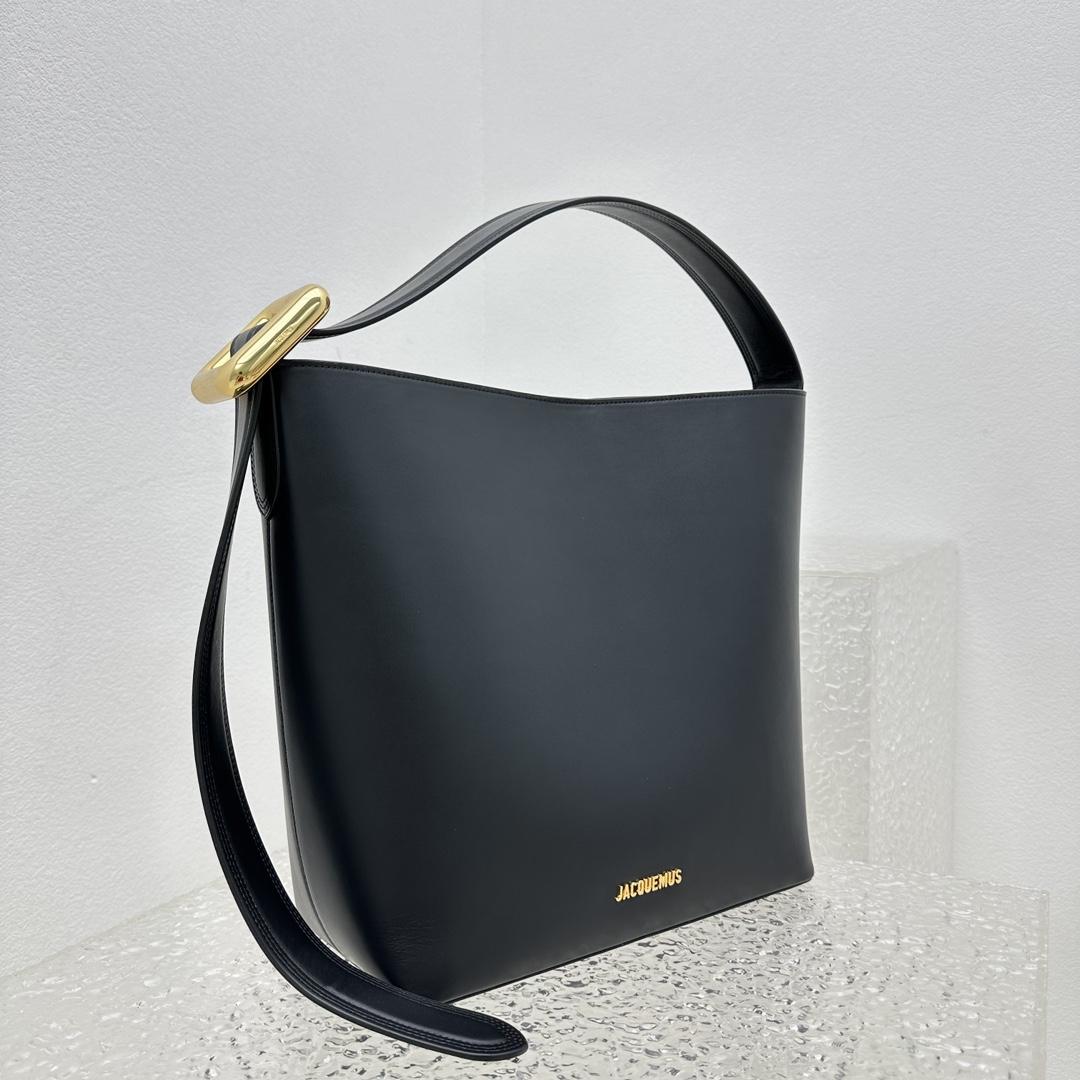 Jacquemus Le Regalo Leather Bucket Bag (30x33x14cm) - 