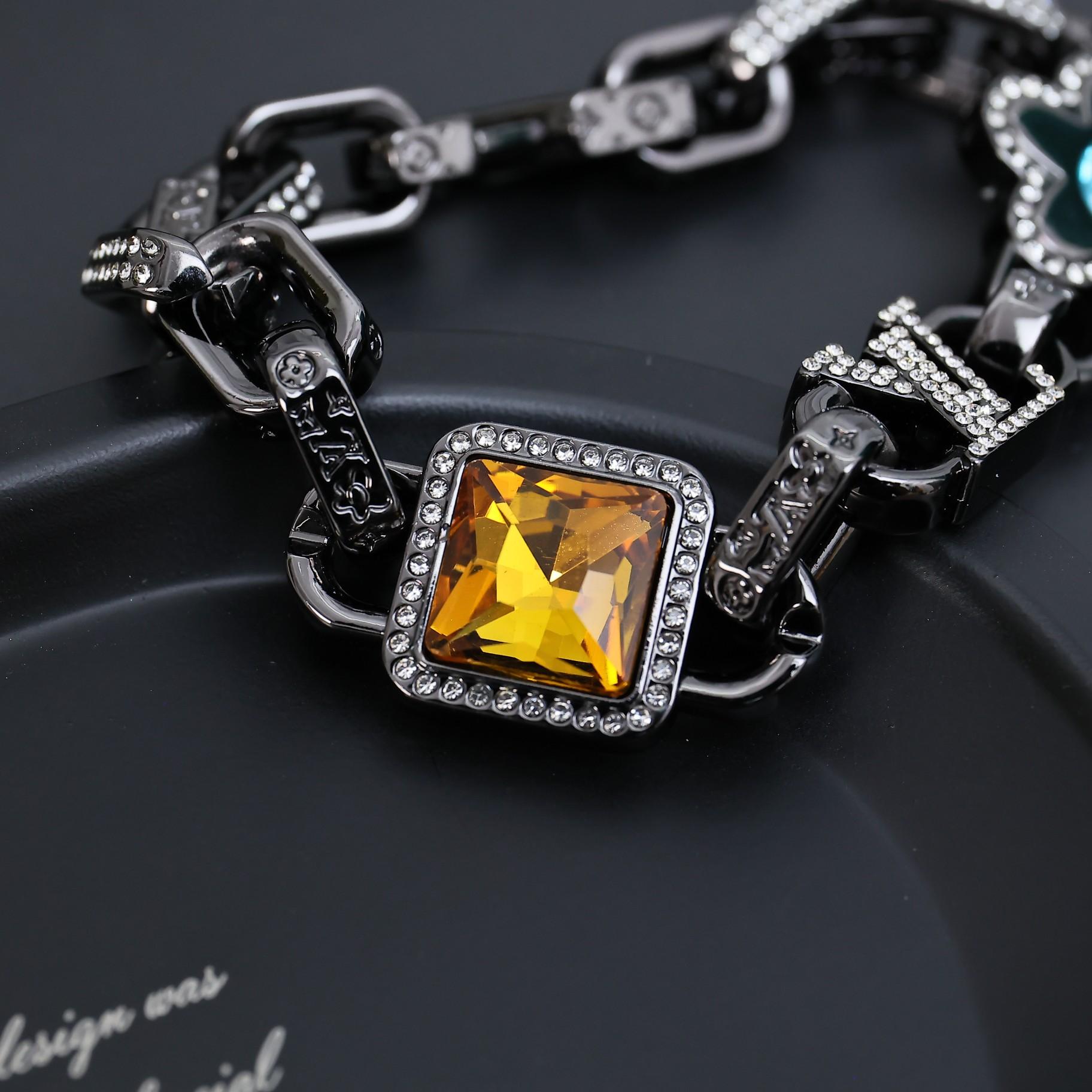 Louis Vuitton Paradise Stone Bracelet   M1594M - 