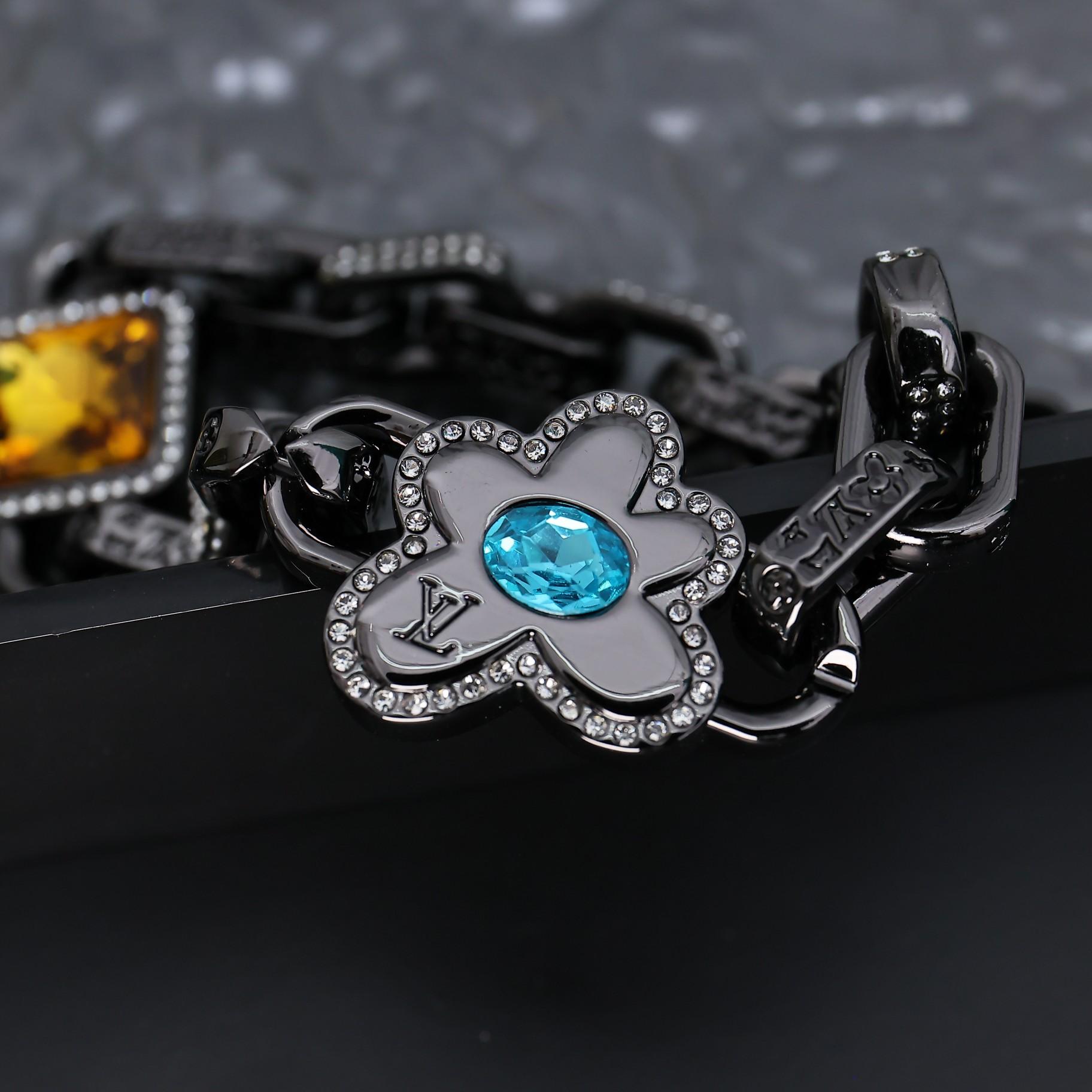 Louis Vuitton Paradise Stone Bracelet   M1594M - 
